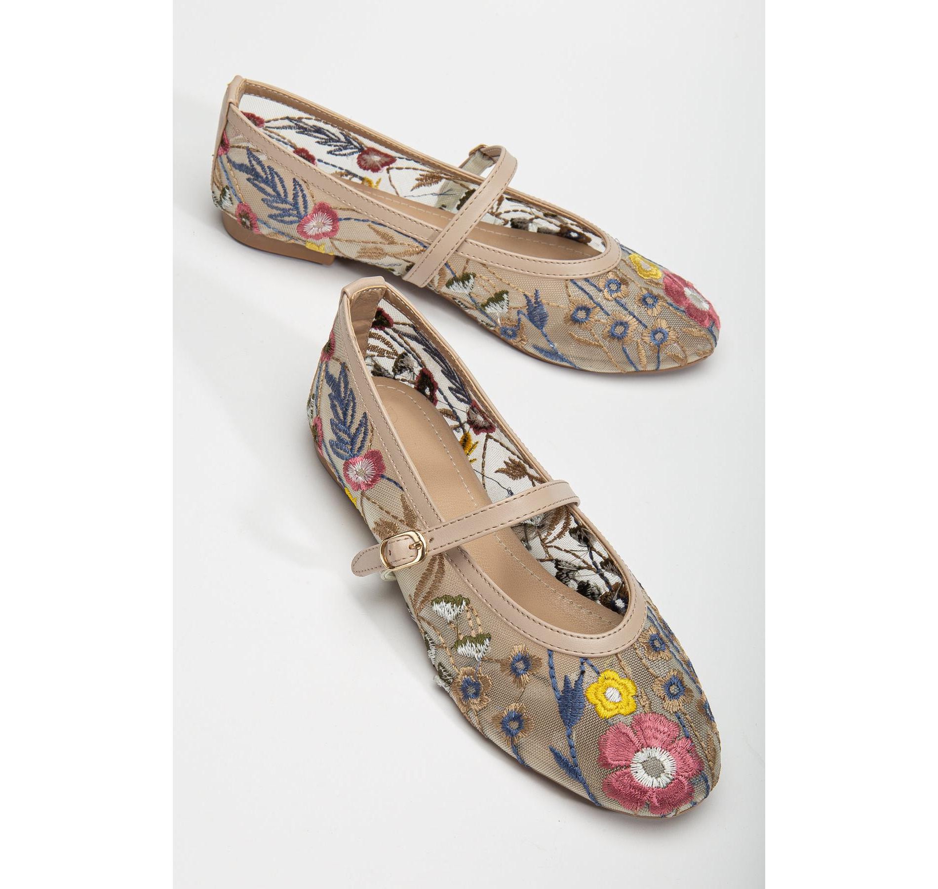 Fauna - Beige Mesh Mary Jane Flats | Prologue Shoes