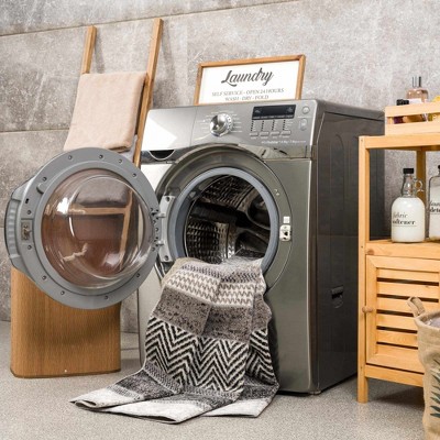 Gray and Cream Geometric Washable Polyester Area Rug 6'7" x 9'