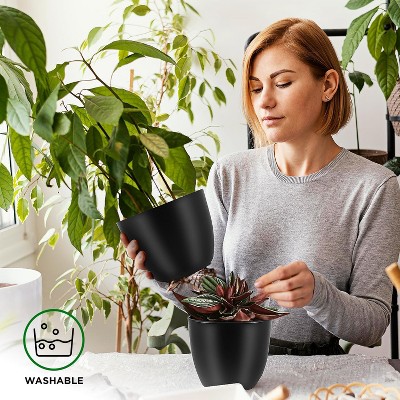 Black Stackable Plastic Plant Pots with Drainage - Set of 5