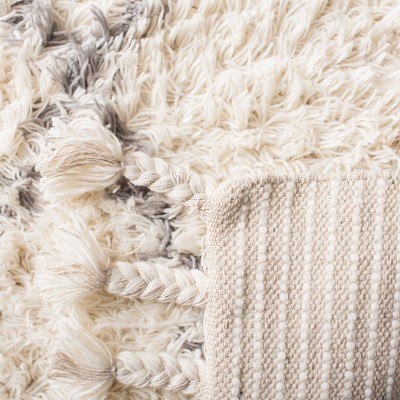 Luxurious Grey/Ivory Hand-Tufted Shag Wool Area Rug 6' x 9'