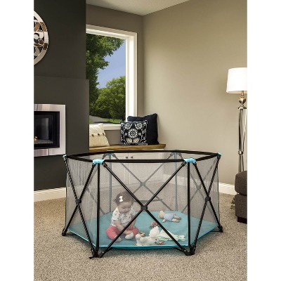 regalo play yard with canopy