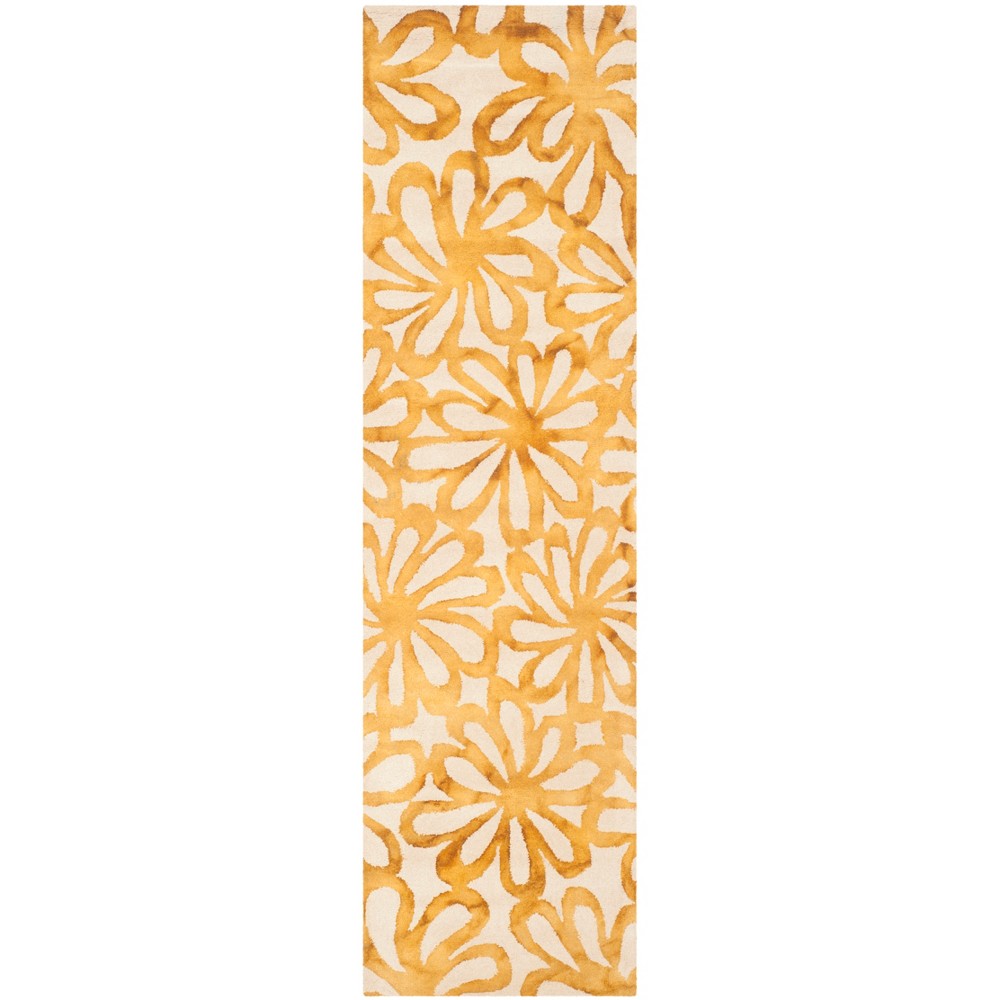  Runner Floral Tufted Rug Beige/Gold