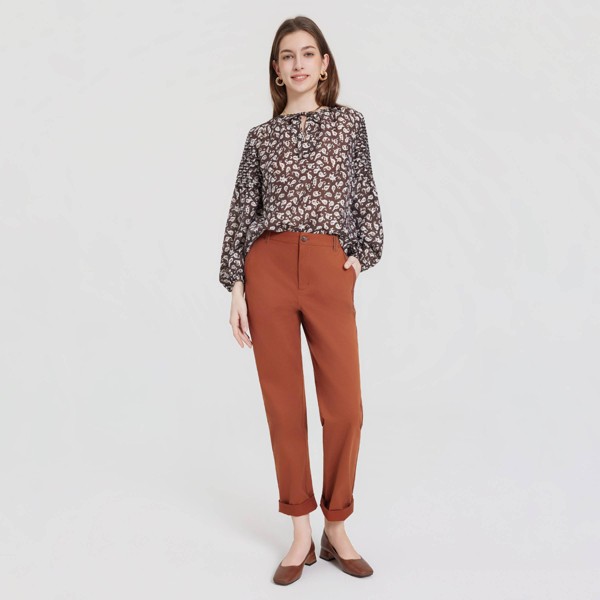 Pantalones chinos de pierna recta con cinta lateral y tiro medio - Universal Thread™ 3