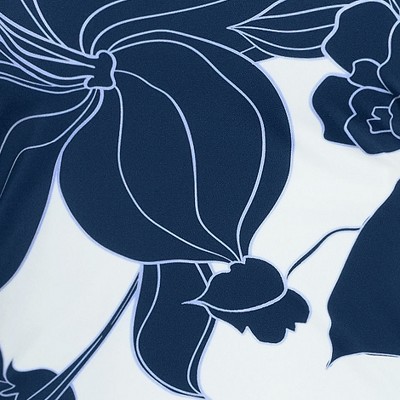 white/navy lilies placement