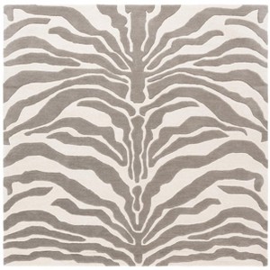 Soho SOH975 Hand Tufted Indoor Rug - Safavieh - 1 of 4
