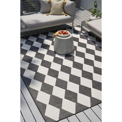 Positano Black and White Diamond 8' x 10' Outdoor Rug