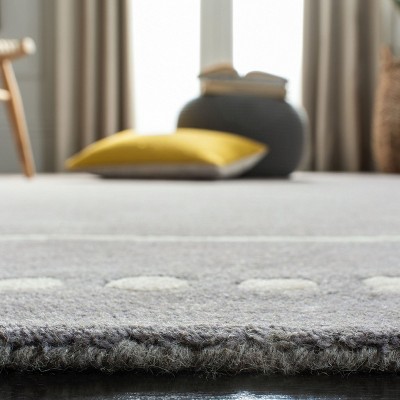 Hand-Tufted Silver and Ivory Wool 5' Square Area Rug