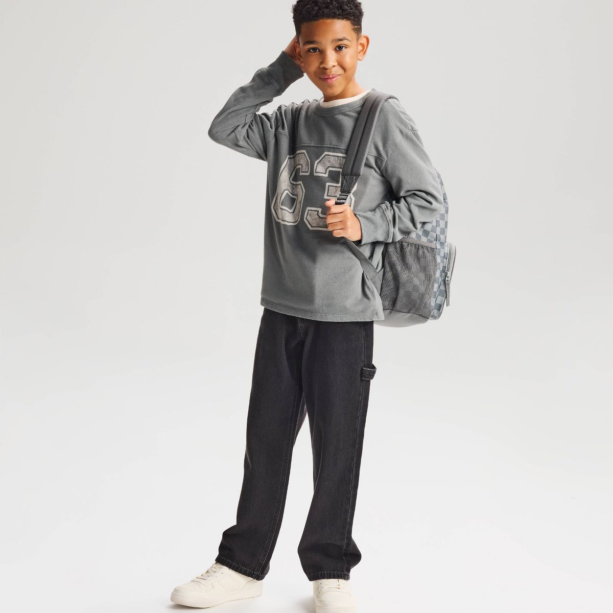 Boys' Long Sleeve Relaxed Fit Graphic T-Shirt - Cat & Jack™
