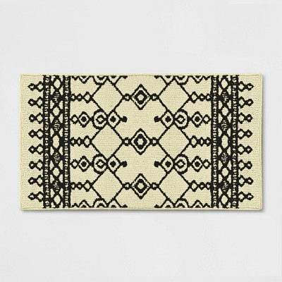 Art & Tuft Washable Micro Fiber Geometric 8 x 10 White/Black Rug