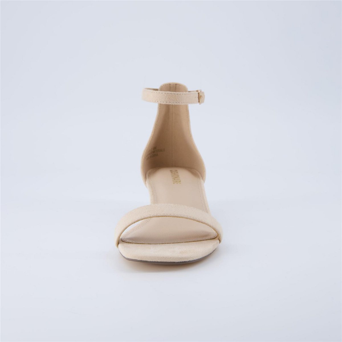 Женские сандалии CUSHIONAIRE Solo Women’s Kitten Heel Dress Sandal – 1 Band Ankle Strap Heel with Cushioned Footbed & Faux Suede Upper, Natural 6 — фото 4