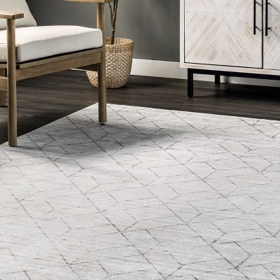 Gray Geometric 8' x 10' Washable Synthetic Area Rug