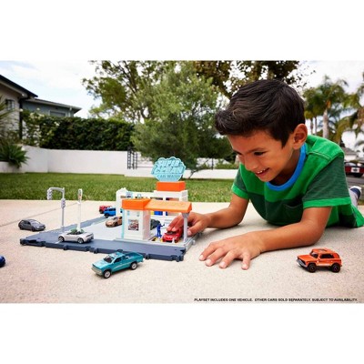 MBX Action deals Drivers Super Car Wash Playset