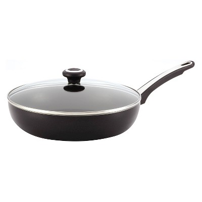 covered skillet pan