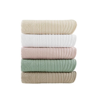 White Oversized Quilted Throw with Scalloped Edges