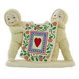 Snowbabies Quilting Queens  -  One Figurine 4.5 Inches -  Sewing Fabric Art Quilts  -  6012327  -  Porcelain  -  Off-White