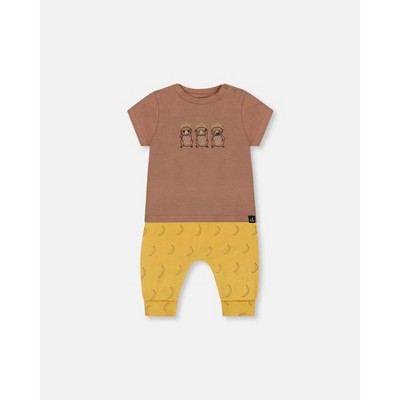 yellow bananas and brown