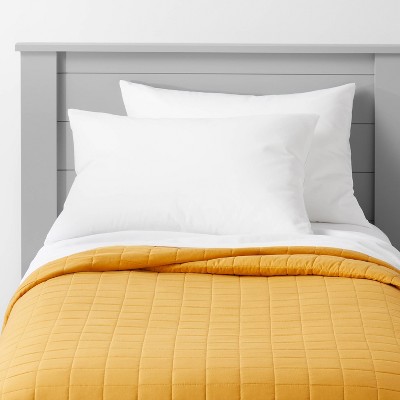 Full/Queen Box Stitch Microfiber Quilt Yellow - Pillowfort™