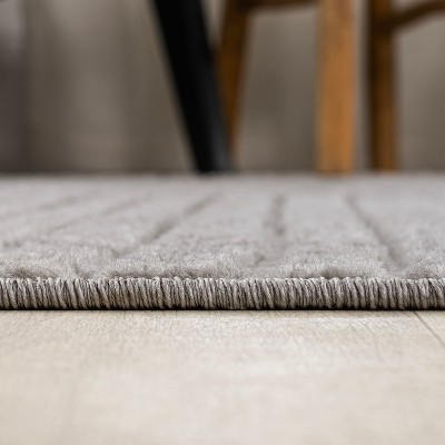 Minimalist Gray/Ivory Geometric Synthetic 5' x 8' Area Rug