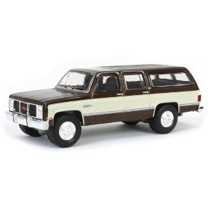 1/64 1986 GMC Suburban Bronze & Tan, Showroom Floor Series 6 68060-E - 1 of 4