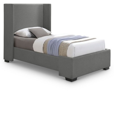Meridian Furniture,Oxford Linen Textured Fabric Bed