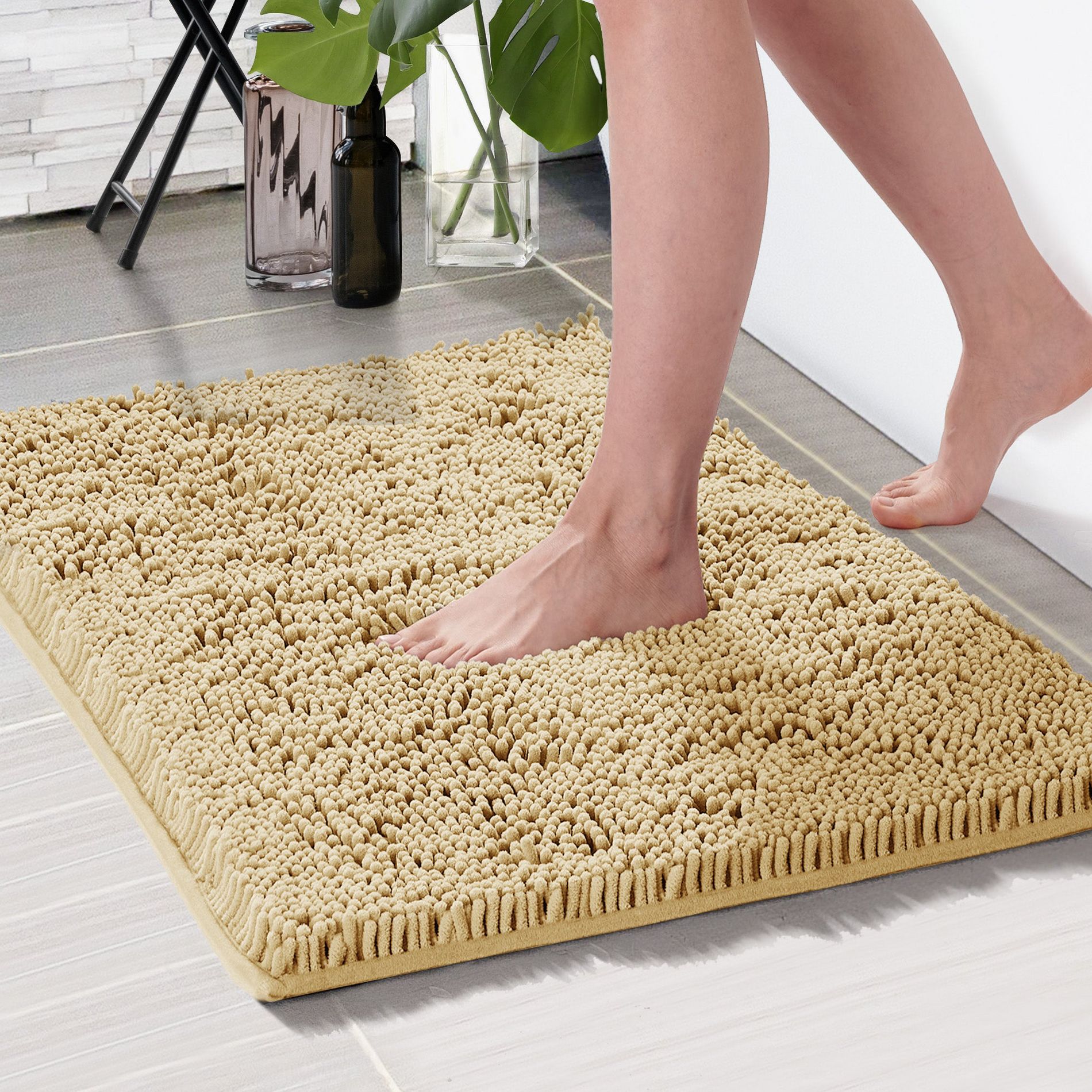 Deconovo Plush Chenille Bath Rug Non-Slip, Washable Comfort Mat