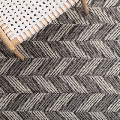 Nomadic Essence Handwoven Wool Rug in Grey - 5' x 8'