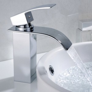 LunaLulinlk Bathroom sink faucet, single hole bathroom faucet, modern single handle lavatory faucet - 1 of 4