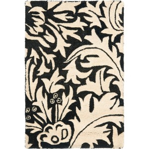 Soho SOH255 Hand Tufted Area Rug  - Safavieh - 1 of 3