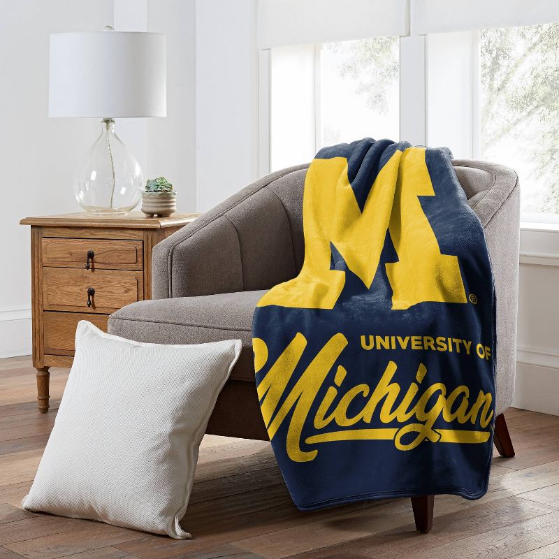 NCAA Signature Michigan Wolverines 50 x 60 Raschel Throw Blanket, 2 of 4