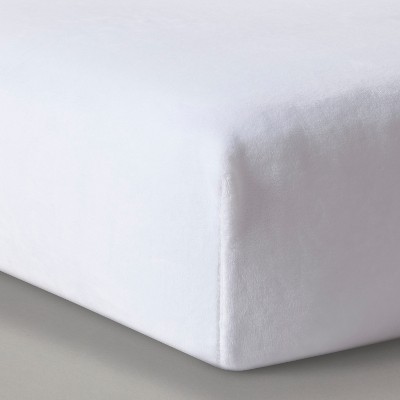 white fitted crib sheet