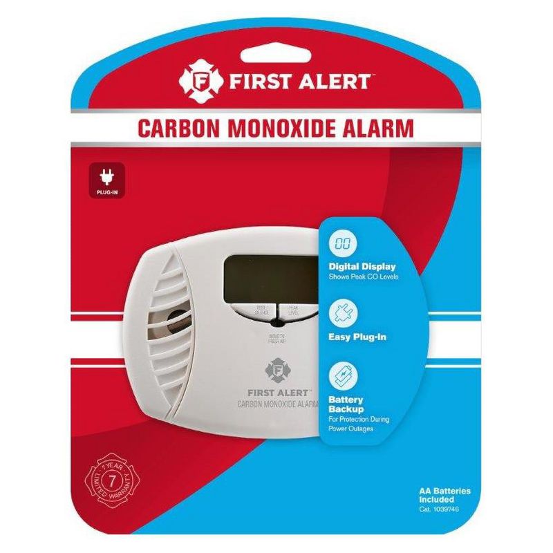 First Alert Plug-In Carbon Monoxide Detector with Digital Display and Battery Backup, 1 of 7