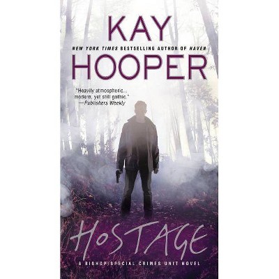 Hostage (Paperback) by Kay Hooper