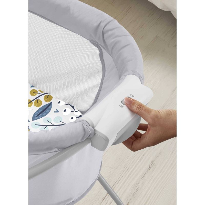 Fisher-Price Soothing View Bassinet, 5 of 11