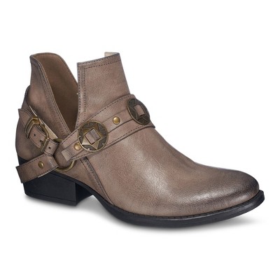 GC Shoes Elisa Studded Strap Accent Cut Out Stacked Heel Western Ankle Booties