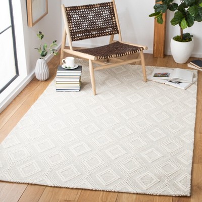 Ivory Diamond Pattern Handwoven Wool Area Rug, 3' x 5'
