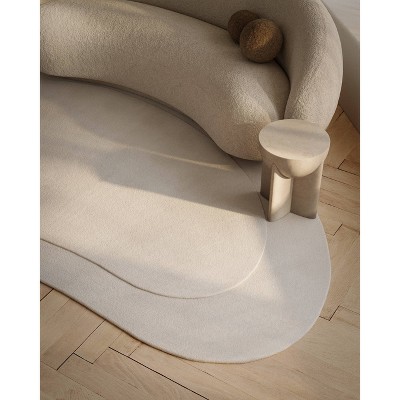 Ivory Kidney-Shaped Handmade Wool Area Rug, 6' x 9'