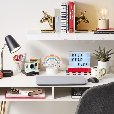 desks decor