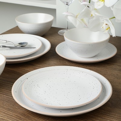 Off-White Ceramic 16-Piece Ribbed Dinnerware Set