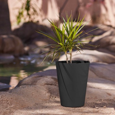 Finley Contemporary 14" Black Round Recycled Plastic Planter