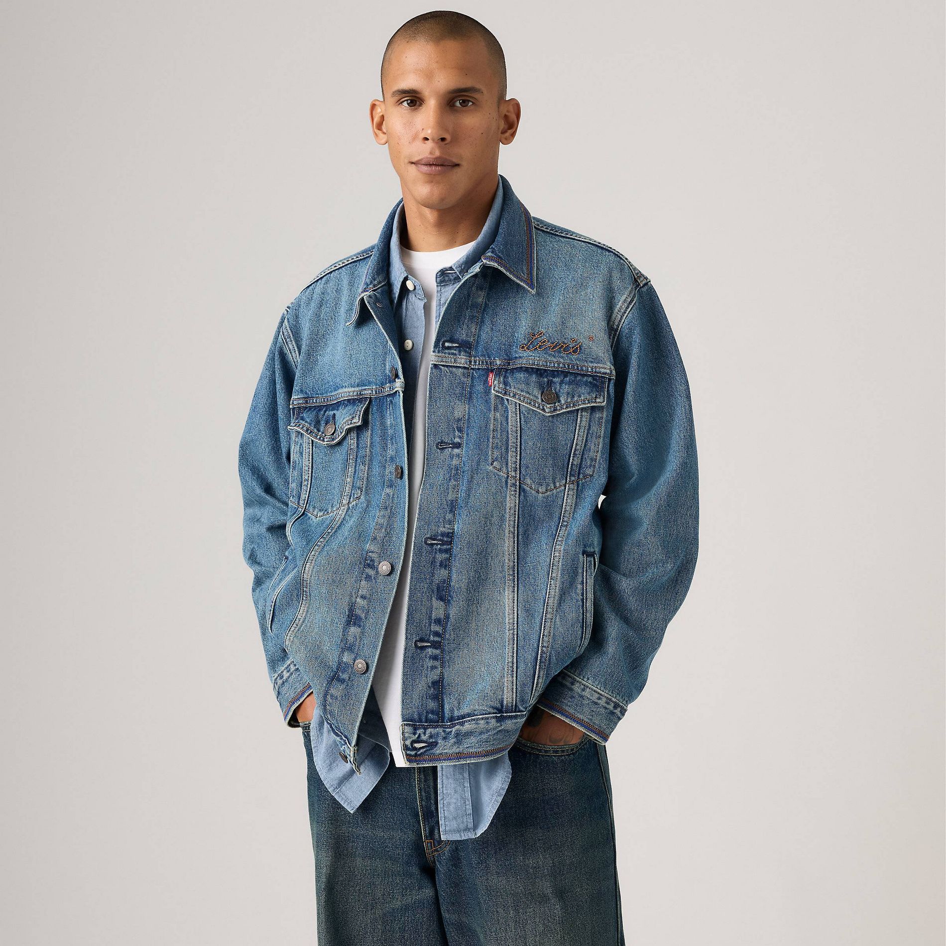 Levi's® Men's Relaxed Fit Trucker Jacket - Mid Day Rodeo L