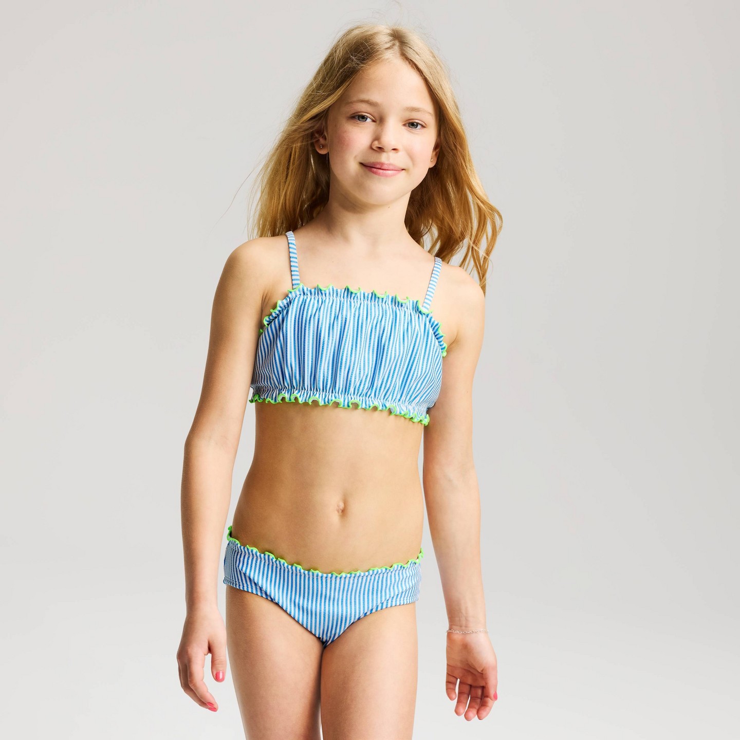 Детские купальники Cat & Jack Girls' Seersucker Striped Bikini Set, цвет: Полосатый — фото 1