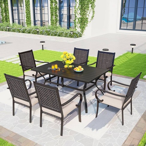 Outdoor dining set store with cushions