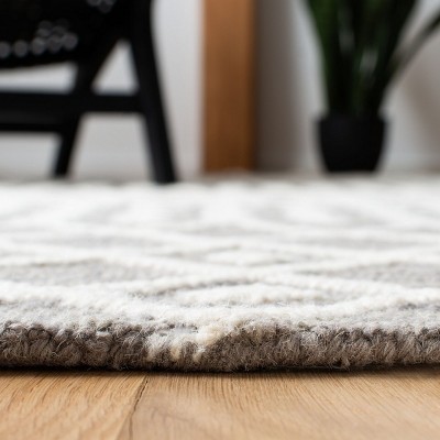 Handmade Grey and Ivory Wool Tufted Runner Rug 2'3" x 9'
