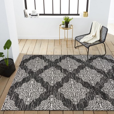 Black and Ivory Medallion Synthetic 8' x 10' Indoor/Outdoor Rug
