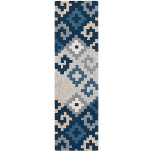 Metro MET380 Hand Tufted Indoor Rugs - Safavieh - 1 of 4