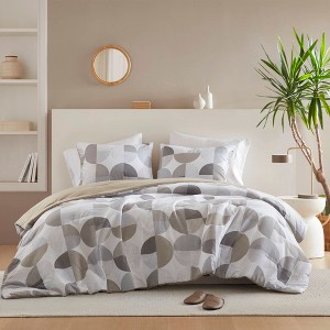 3Pcs Geometric Print Comforter Set, Premium Touch Contemporary Style All Season Bedding Set with Matching Shams - 1 of 4