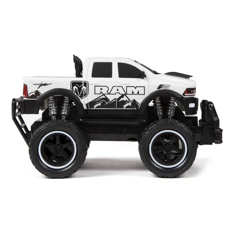 RAM 2500 POWER WAGON 1:24 Scale ELECTRIC RC TRUCK, 2 of 7