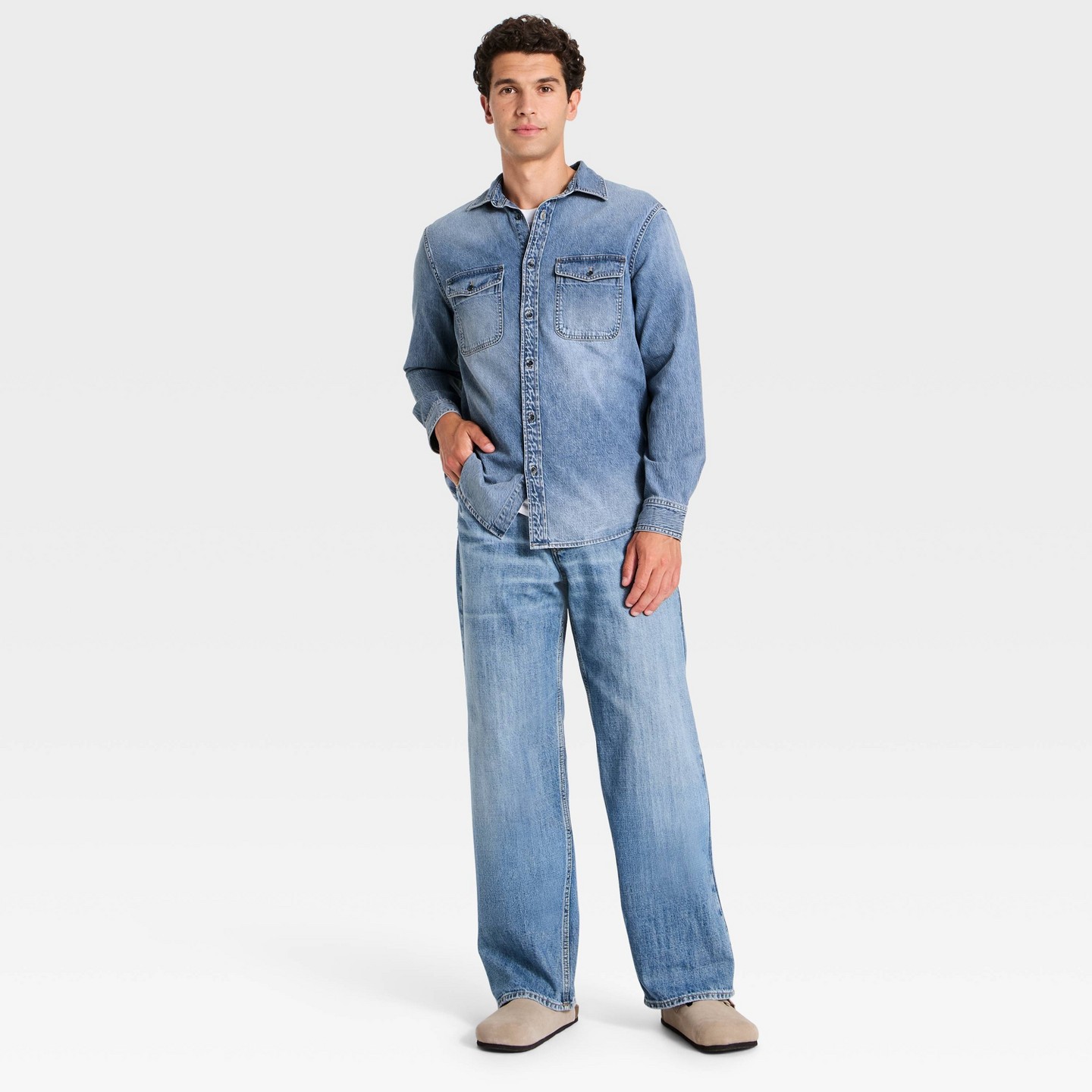 Мужская рубашка Goodfellow & Co Denim Long Sleeve Layer Button-Down, цвет: Джинсовый — фото 3