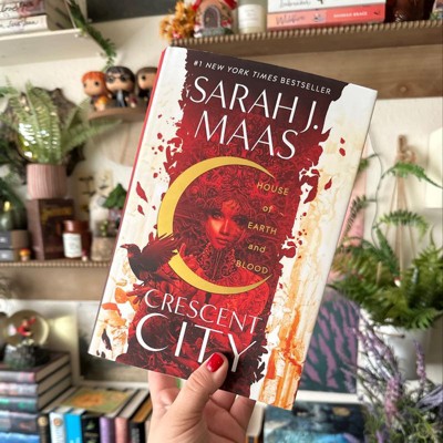 House of Earth and Blood (Crescent City, #1) by Sarah J. Maas