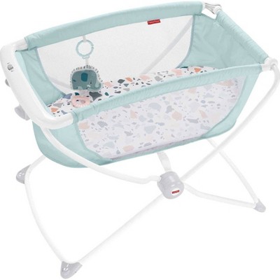 Bassinet that rocks and hot sale vibrates